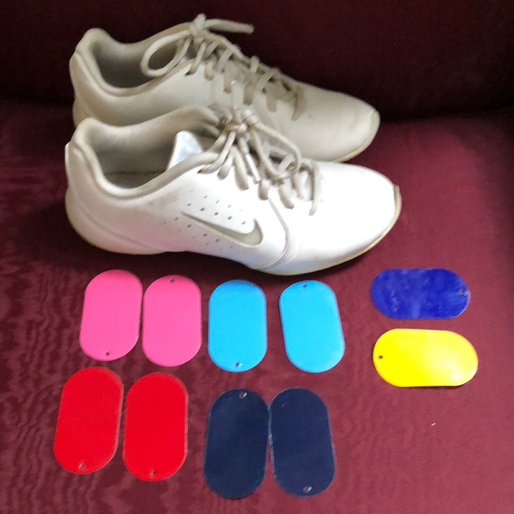 NIKE girls cheer shoes, changeable colors, size 5